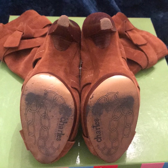 Boots - Picture 5 of 6